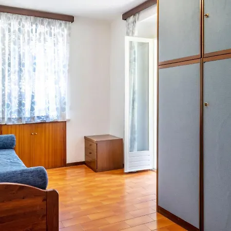 Al By Interhome Carmine