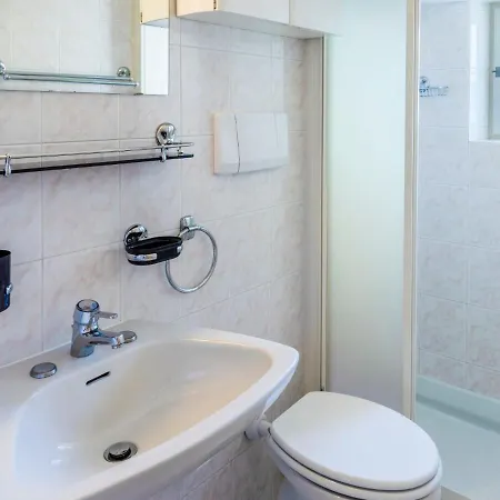 Al By Interhome Carmine